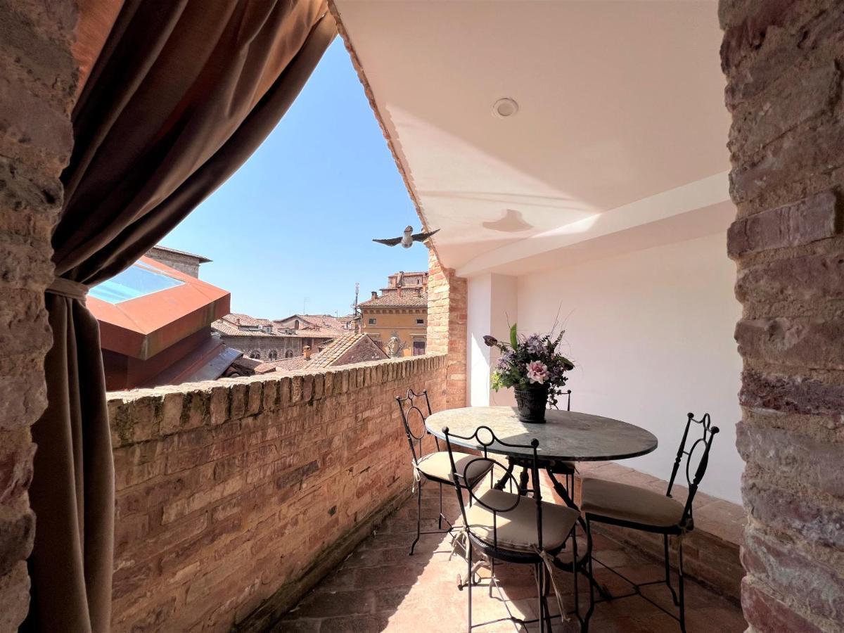 Il Terrazzo Di Tolomei Siena Eksteriør billede