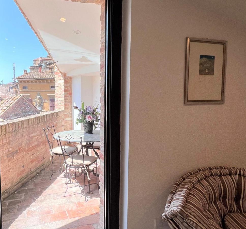 Il Terrazzo Di Tolomei Siena Eksteriør billede